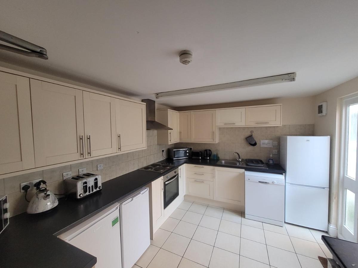 Large 5 Bed Town-Centre Home Close To The Beach, Sleeps 9 Aberystwyth Dış mekan fotoğraf