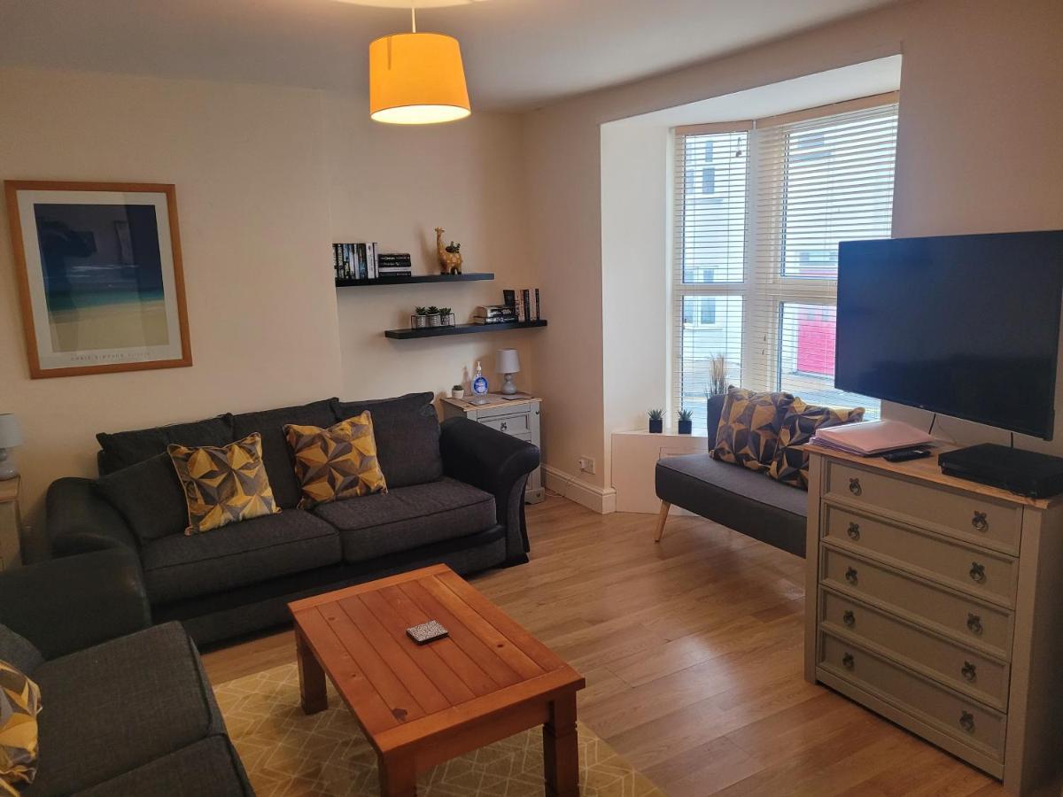 Large 5 Bed Town-Centre Home Close To The Beach, Sleeps 9 Aberystwyth Dış mekan fotoğraf