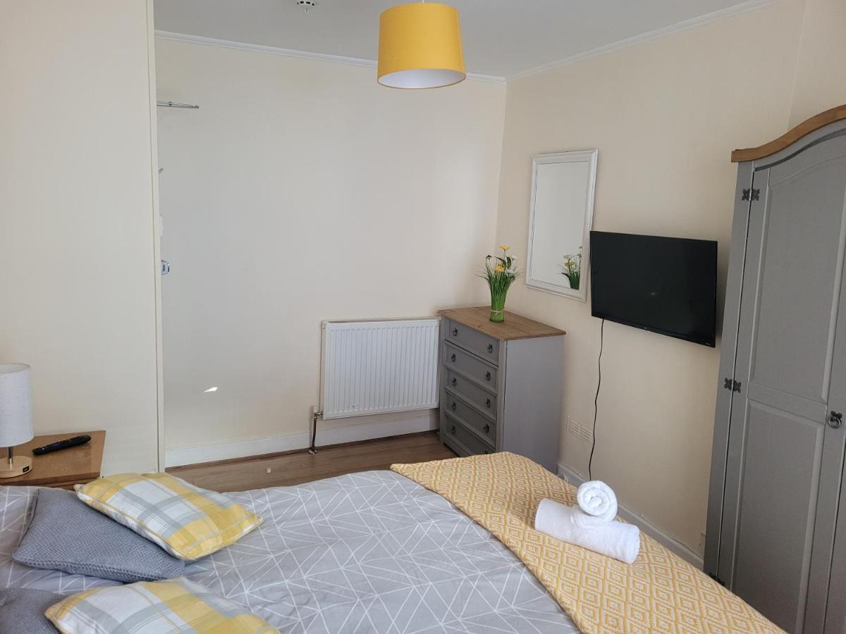 Large 5 Bed Town-Centre Home Close To The Beach, Sleeps 9 Aberystwyth Dış mekan fotoğraf