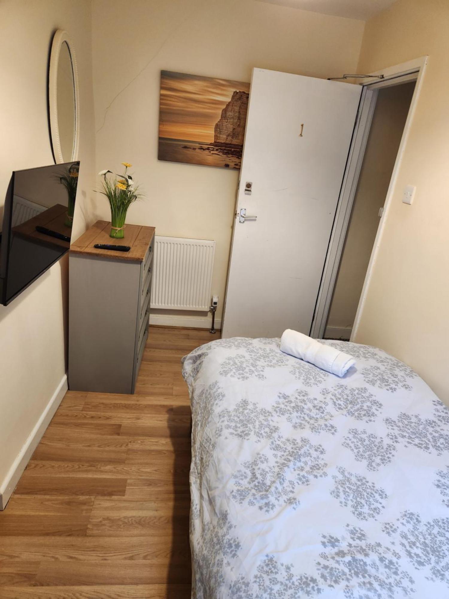 Large 5 Bed Town-Centre Home Close To The Beach, Sleeps 9 Aberystwyth Dış mekan fotoğraf